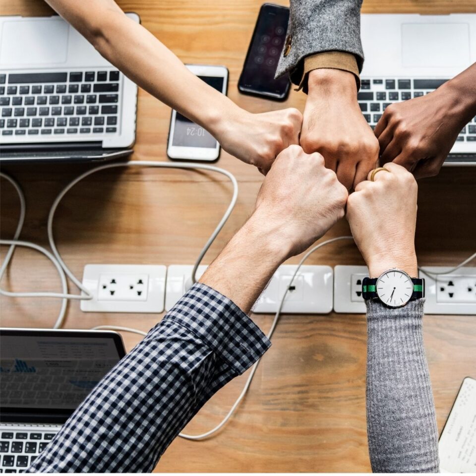 imagen choque puños